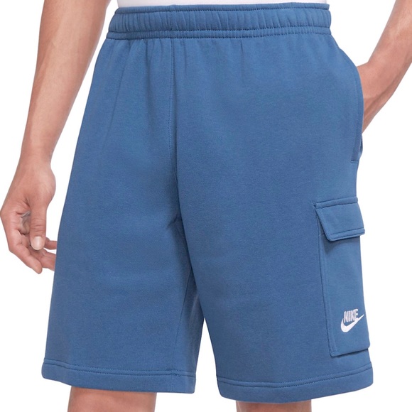 🆕‼️Nike Sportswear Club Men's Cargo Shorts (Dark Marina Blue/White) Sz Large - Picture 1 of 10